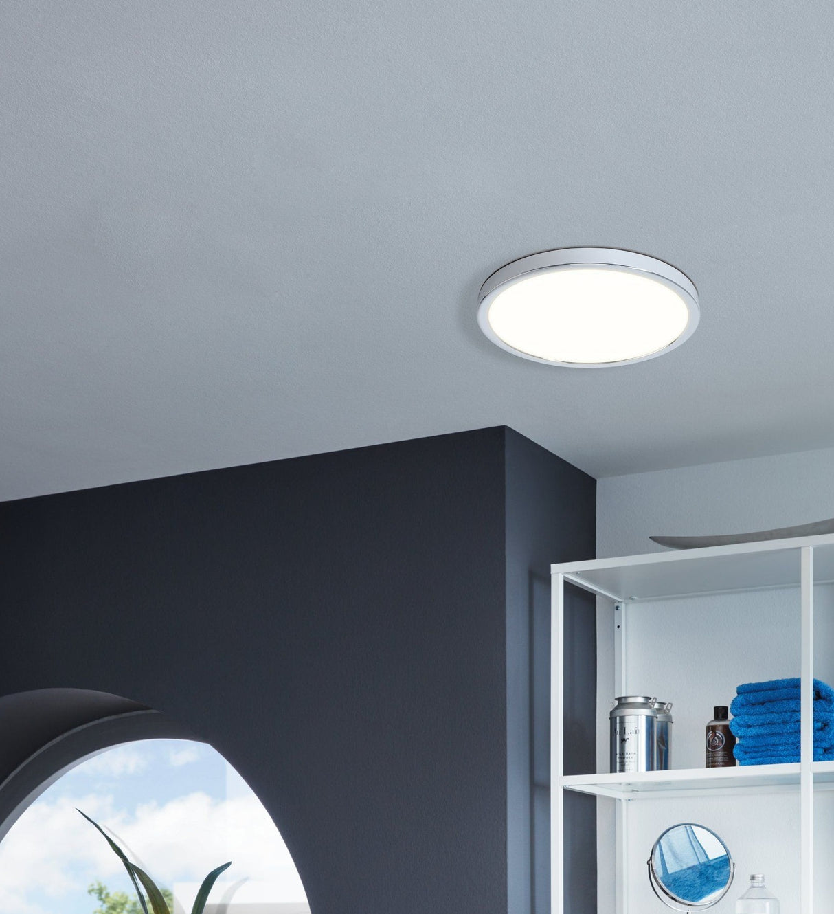 Slim Round Ceiling Light Fitting | LED 20.5W 2400lm | 3000K Warm White | IP44 | Chrome