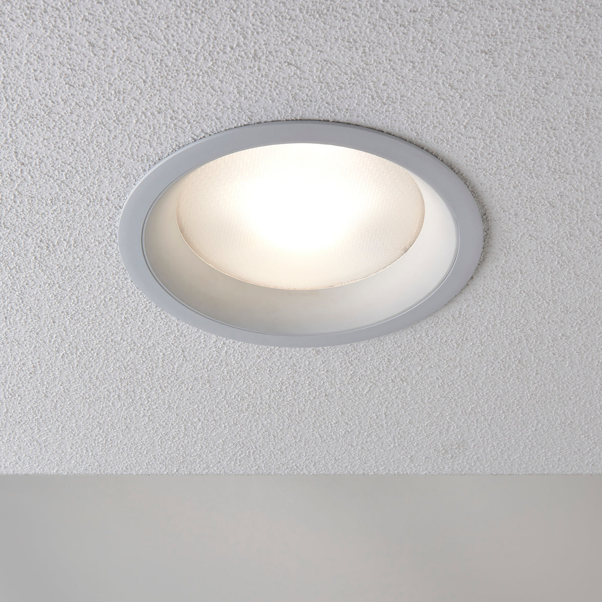 Paragon | LED Recessed Round Commercial Downlight Fitting | 23-29W 4060lm | CCT Tri-Colour | IP20 | Self Test Emergency