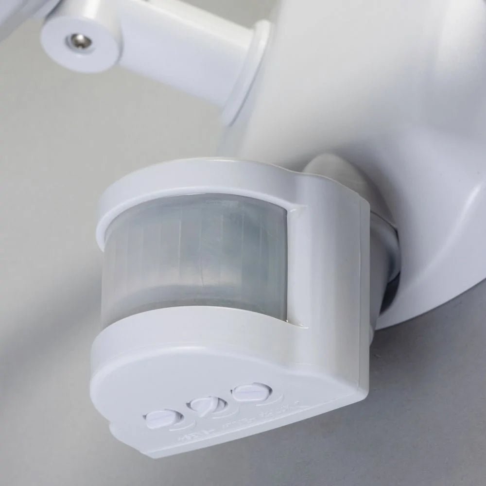 LYNN | LED Outdoor Twin Wall Spot Flood Light | 20W 1250lm | IP65 | White | PIR Motion Sensor - LightHub Direct