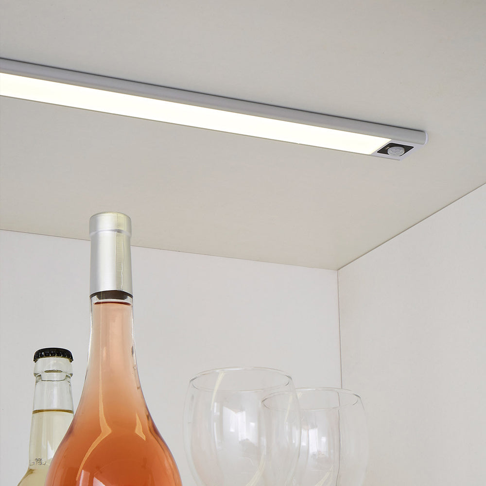 LED Cupboard / Wardrobe / Under Cabinet Rechargable USB Strip Light | LED 4W | IP20 | 4000K Neutral White | PIR Motion Sensor | 800mm