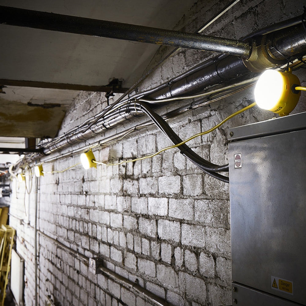 110V 22m LED Festoon Work Light String | 6400lm 6500K | Durable Outdoor Lighting for Construction Sites | Yellow