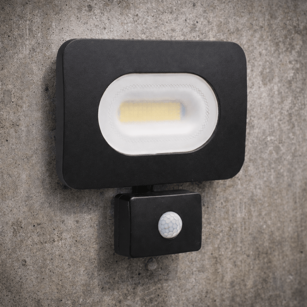 LED Mains Slim Flood Security Light | 30W 2400lm 4000K | IP65 | Black | PIR Motion Sensor | Remote Control