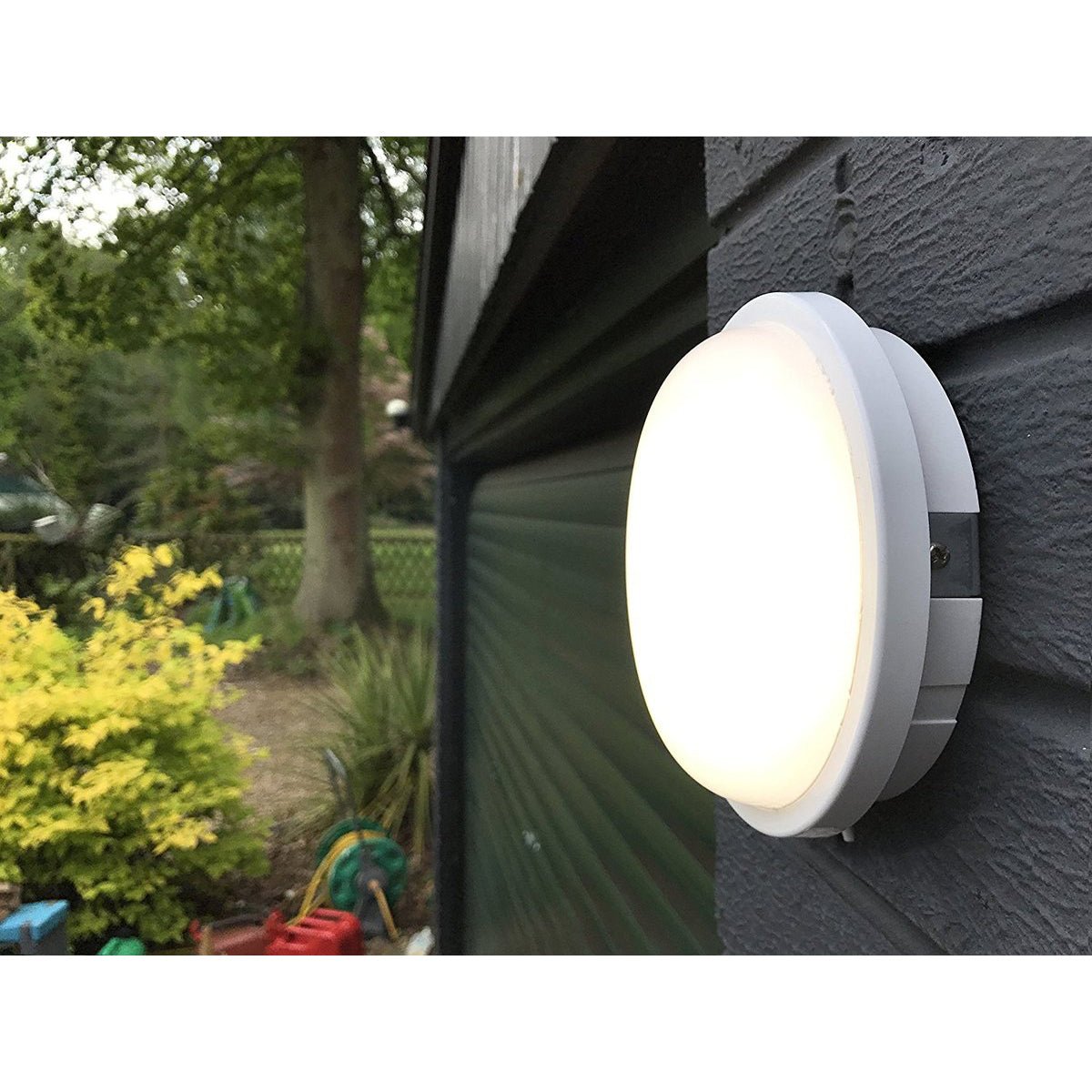 SOHO Compact Bulkhead Light Fitting | LED 20W 2000lm | CCT Tri - Colour | IP65 | 20cm - LightHub Direct