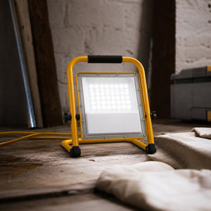 NOMAD Rechargeable Z-Fold LED Work Light | 20W 1000lm | 3 Output Modes | 6000K Daylight White | IP65 | Cordless